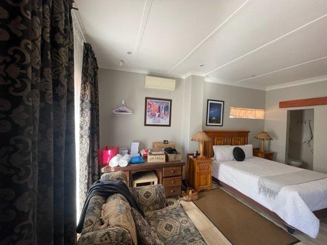 9 Bedroom Property for Sale in Die Bult Western Cape